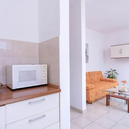 One Bedroom Luxury With Balcony And Sea View 1 *