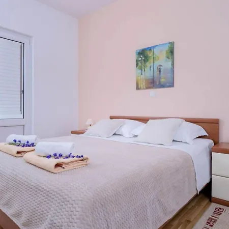 One Bedroom Luxury With Balcony And Sea View 1